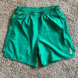 Mens small green Nike shorts